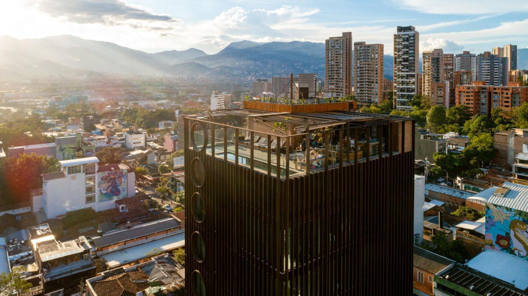 Hotel Marquee Medellín Exteriör bild View of the building from the roof